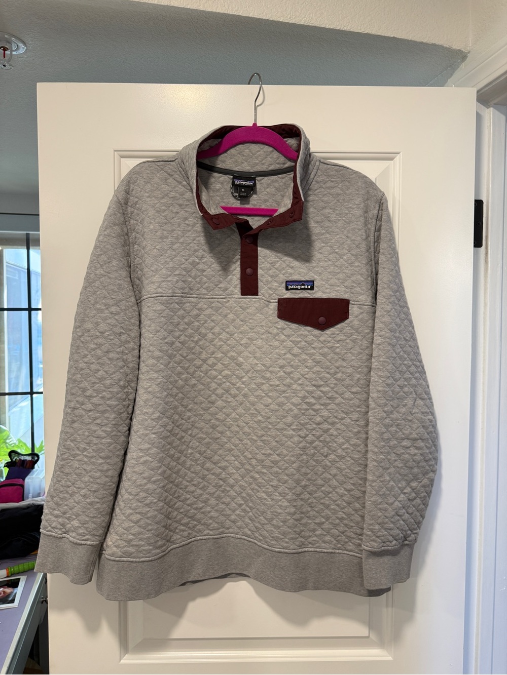Patagonia Cotton Quilt Snap-T Pullover Light Gray and Maroon